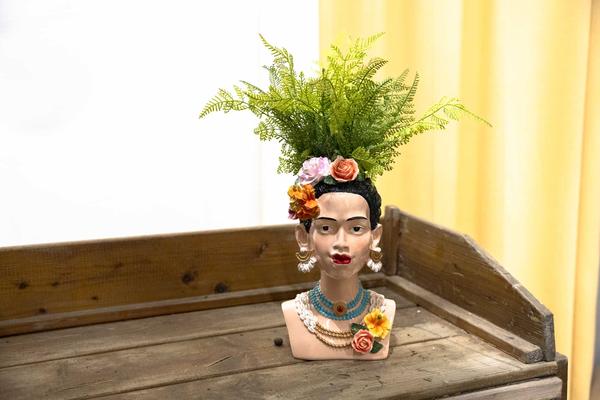 Flower Lady Vase - 30 cm - Waterproof Decorative Vase