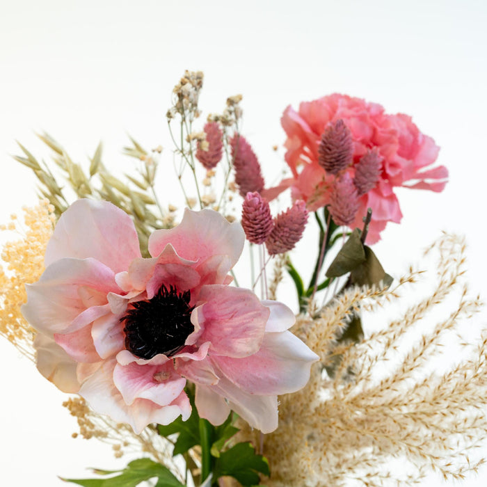 Letterbox Soft Pink | Dried & Silk Flowers in soft pink & natural colors | 35cm length