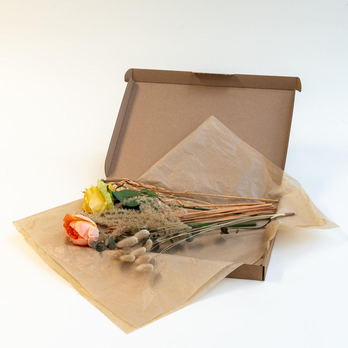 Letterbox Sunshine | Dried & Silk Flowers in yellow & natural colors | 35cm length