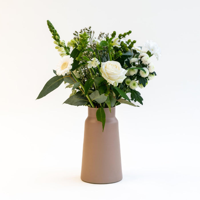 Bouquet Crisp | Flowers in mixed white & green colors | 50cm length