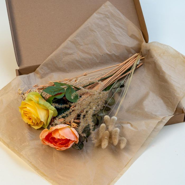 Letterbox Sunshine | Dried & Silk Flowers in yellow & natural colors | 35cm length